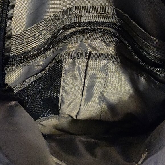 The North Face Connector Flexvent Black Laptop Backpack - Picture 10 of 11